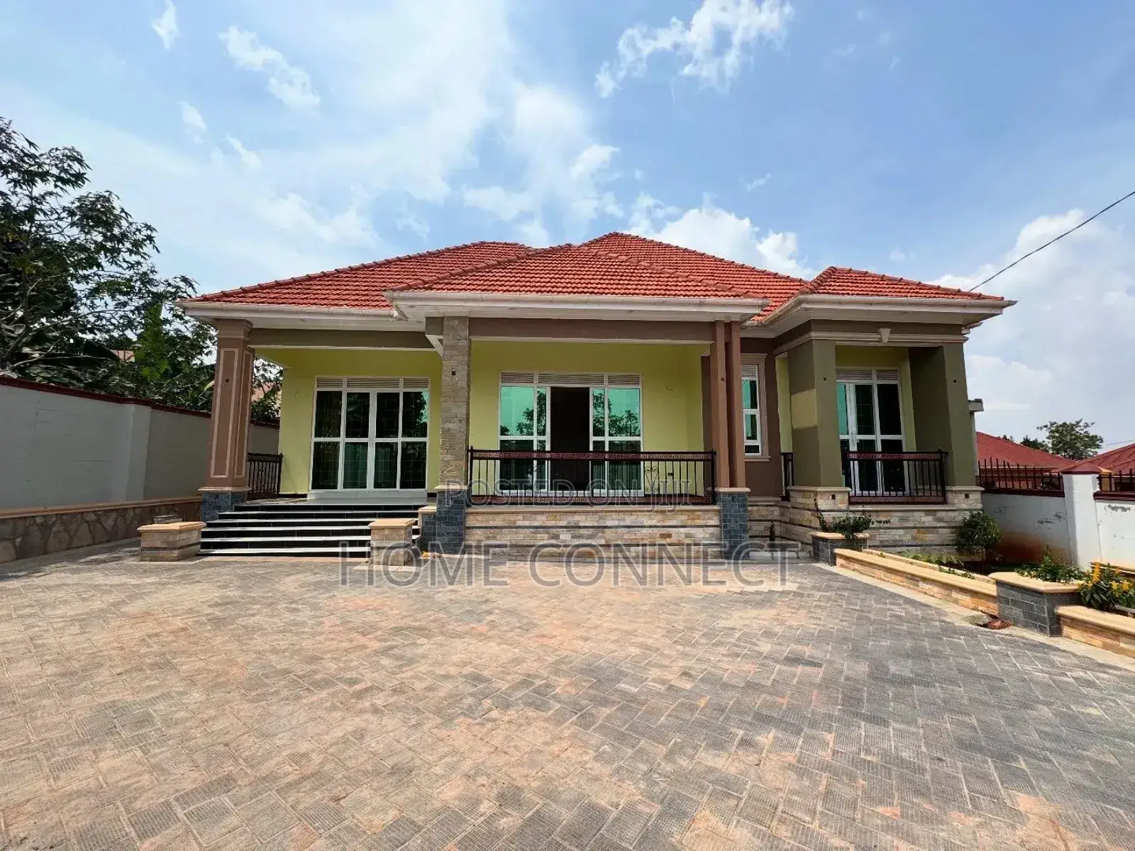 4bdrm Bungalow in Kira Mamerito Rd, Central Division for rent