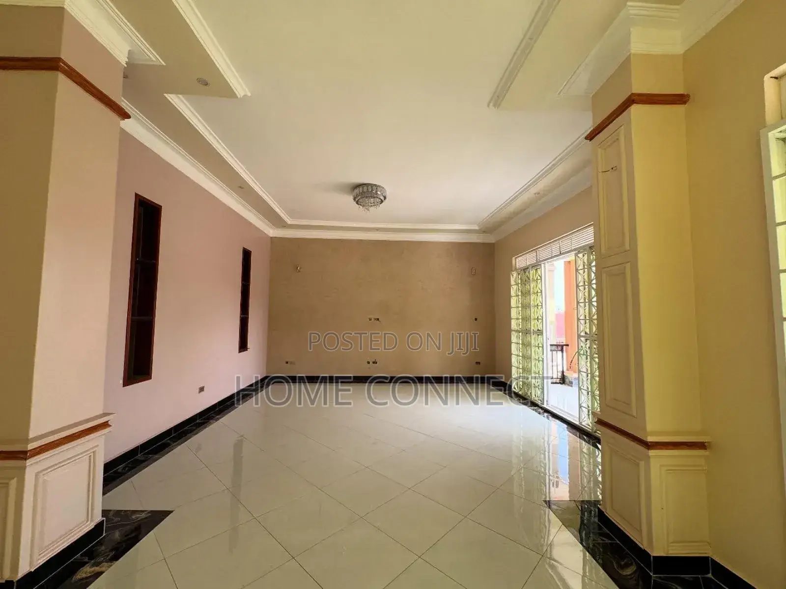 4bdrm Bungalow in Kira Mamerito Rd, Central Division for rent