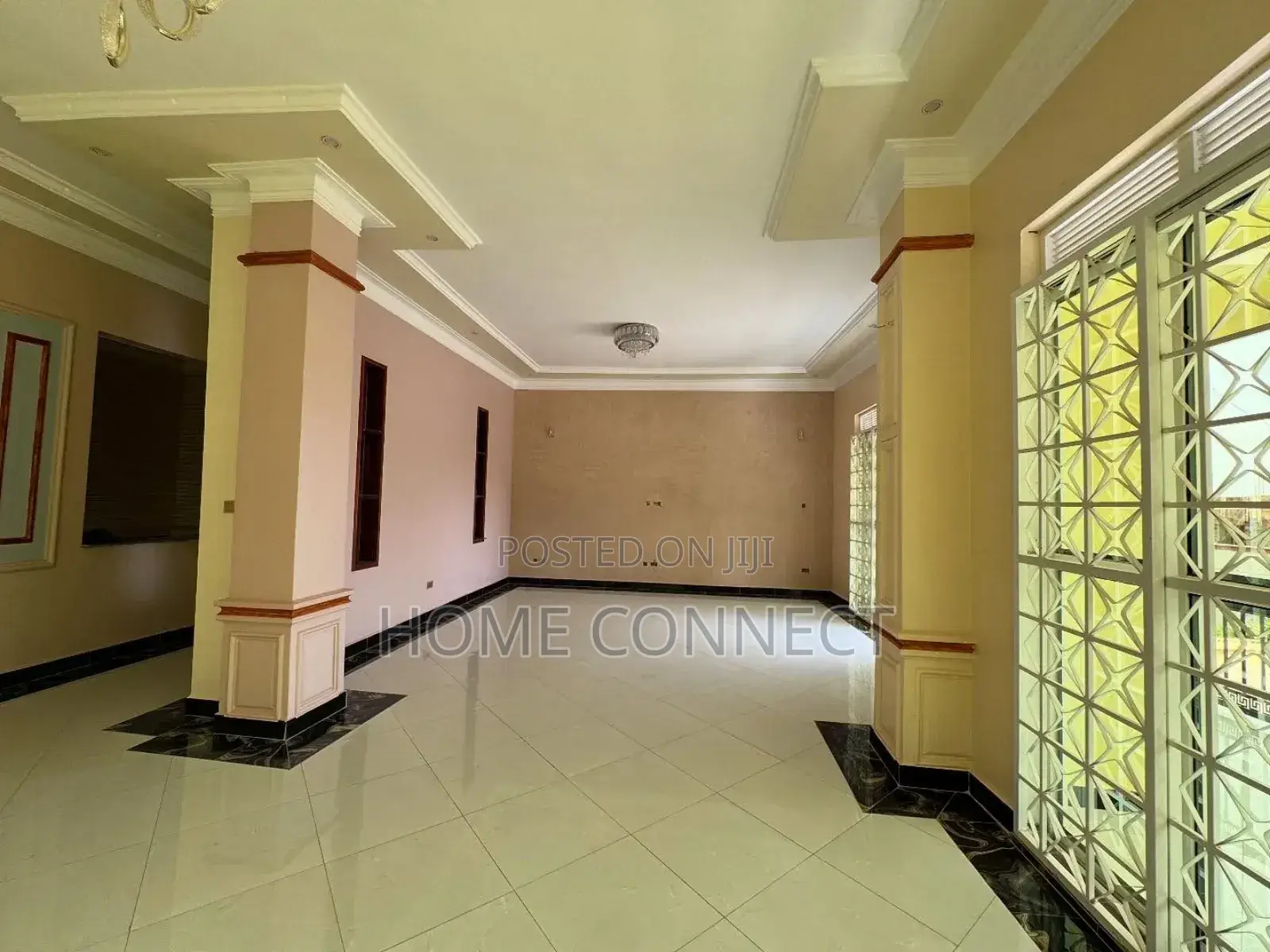 4bdrm Bungalow in Kira Mamerito Rd, Central Division for rent