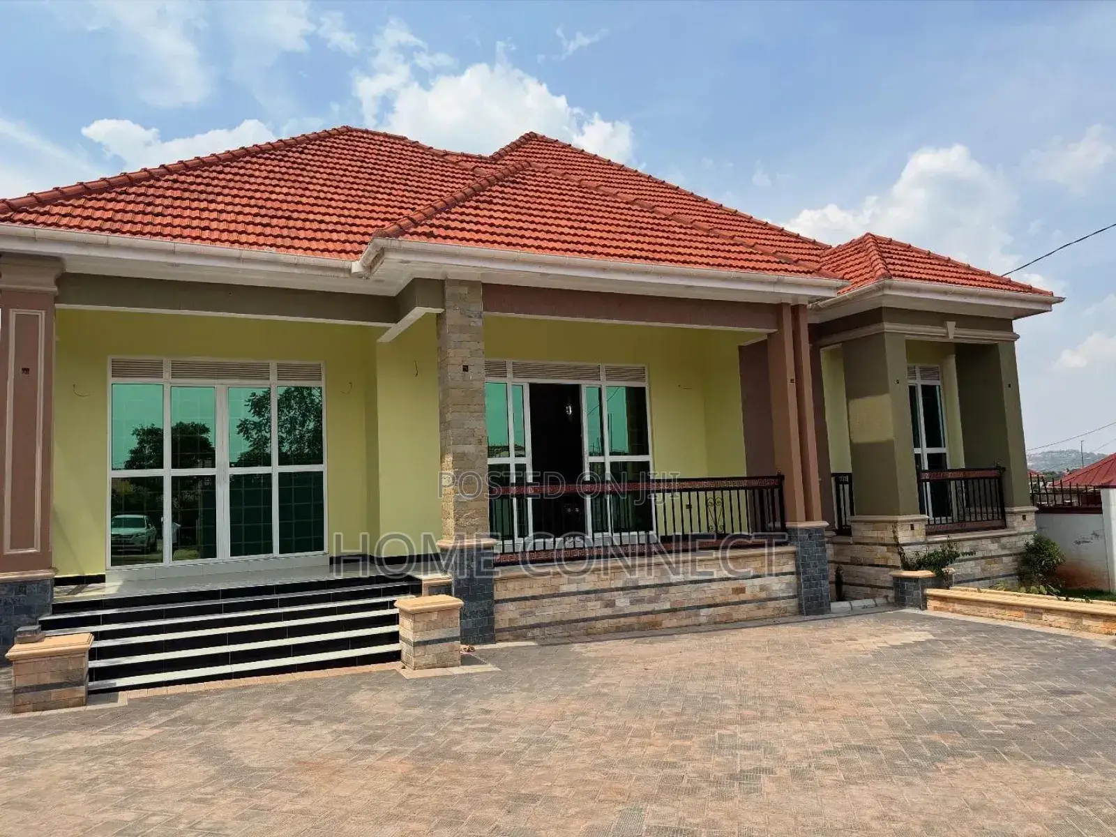 4bdrm Bungalow in Kira Mamerito Rd, Central Division for rent