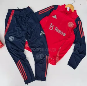 Photo - Manchester United Red and Navy Half-Zip Training Suit