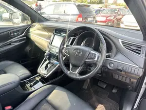 Toyota Harrier 2.0 2018 Silver
