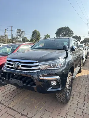 Toyota Hilux 2018 Black
