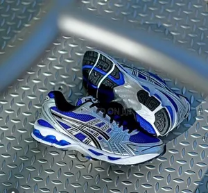 Swift Asics Sneakers
