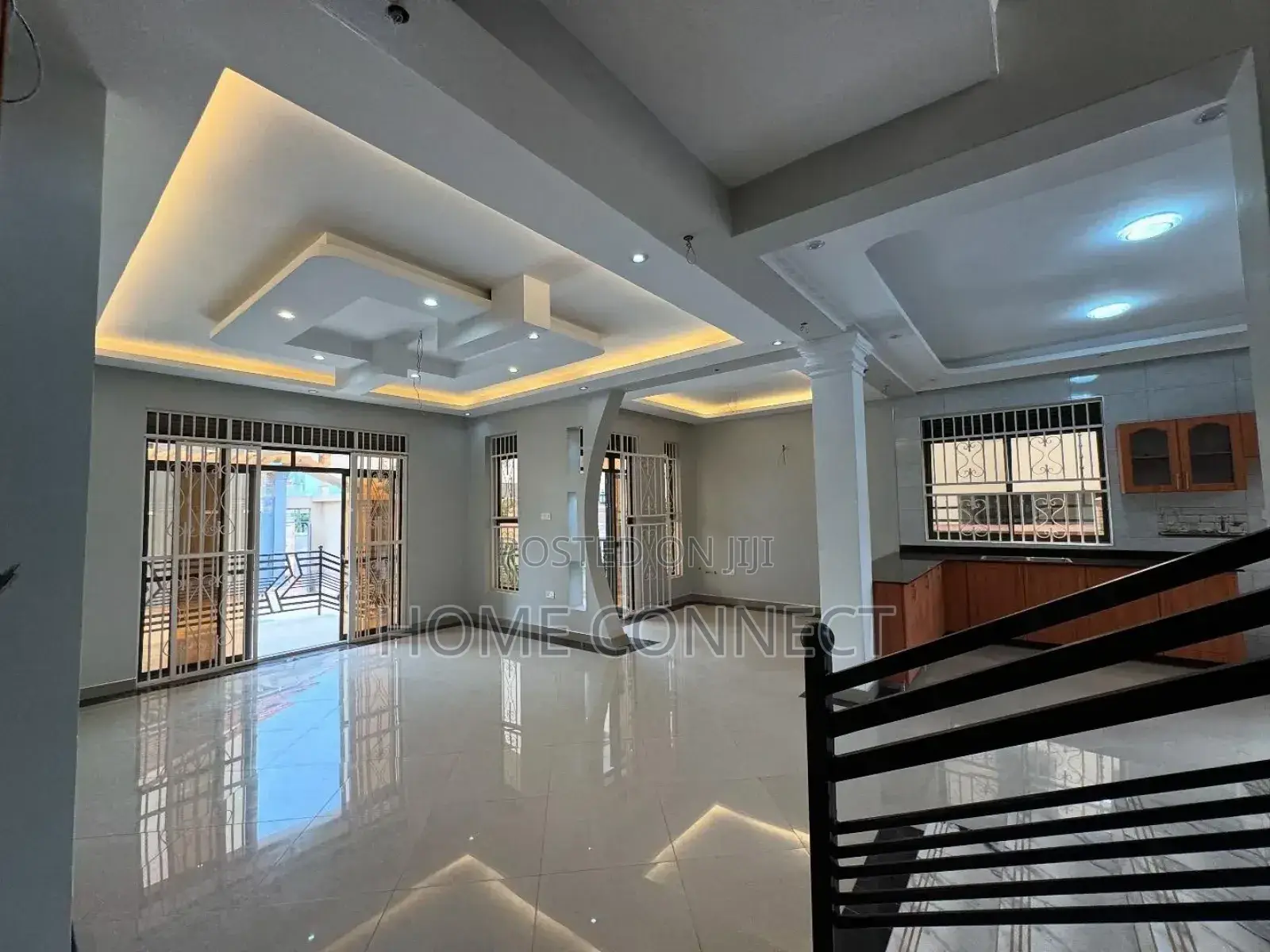 4bdrm Duplex in Bunga, Central Division for rent
