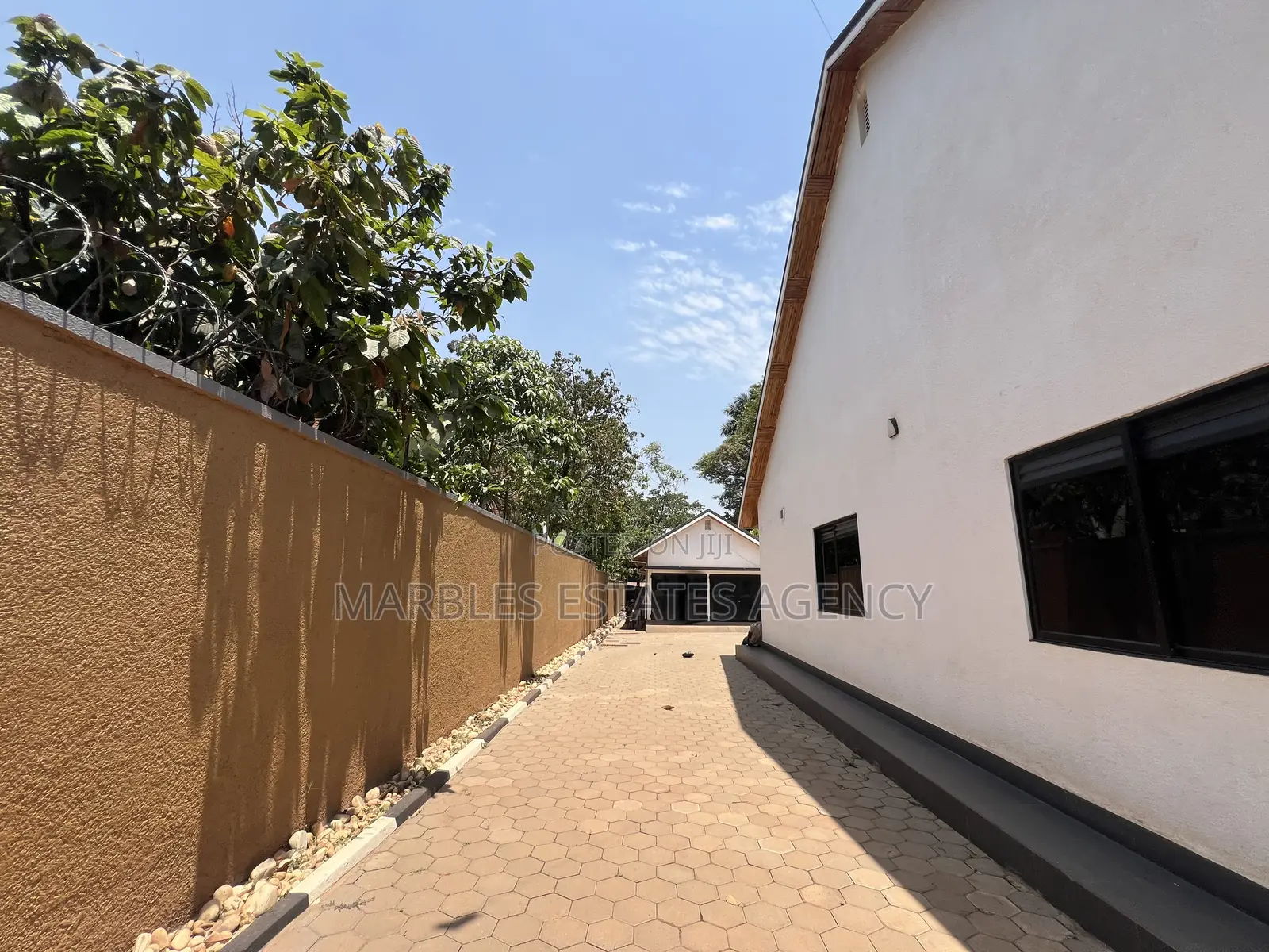 4bdrm House in Bugolobi, Central Division for rent