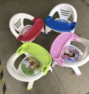 Photo - Plastic Feeding Baby Chair Children's Furniture