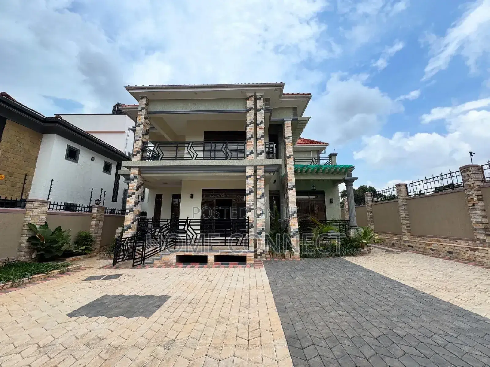 4bdrm Duplex in Bunga, Central Division for rent