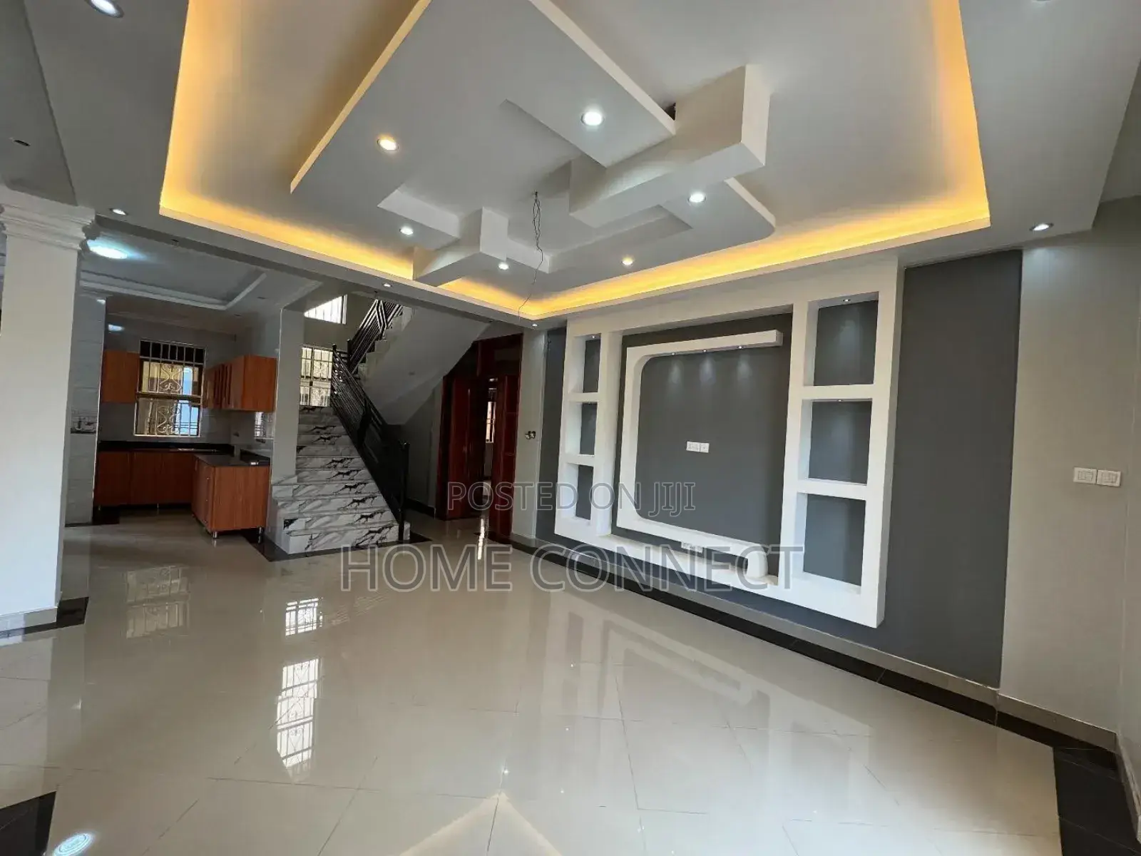 4bdrm Duplex in Bunga, Central Division for rent