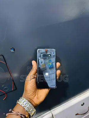 New Samsung Galaxy S10e 128 GB Black