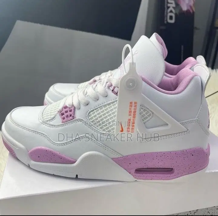 Air Jordan 4 Pink Oreo