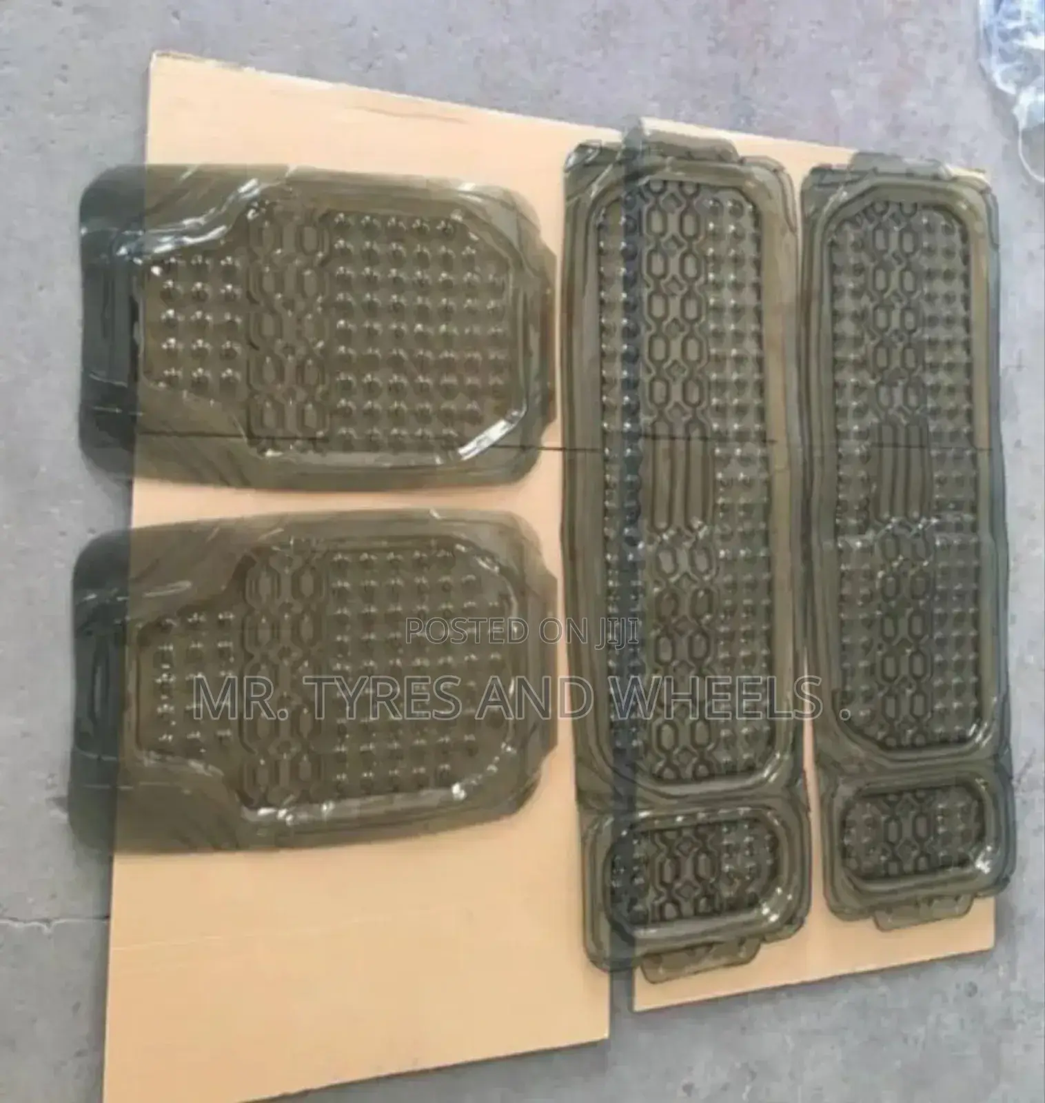 Car  Carpets for Long Cars  Very Good and Original.