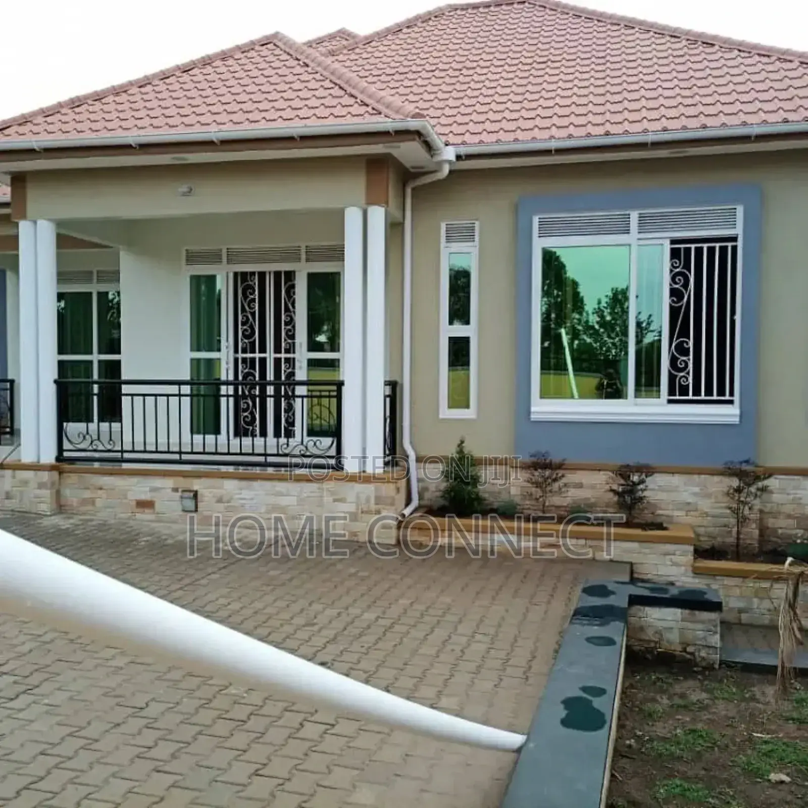 4bdrm Bungalow in Bwebajja Akright, Central Division for rent