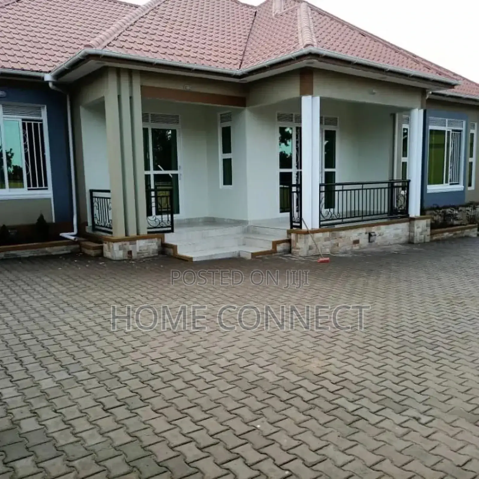 4bdrm Bungalow in Bwebajja Akright, Central Division for rent