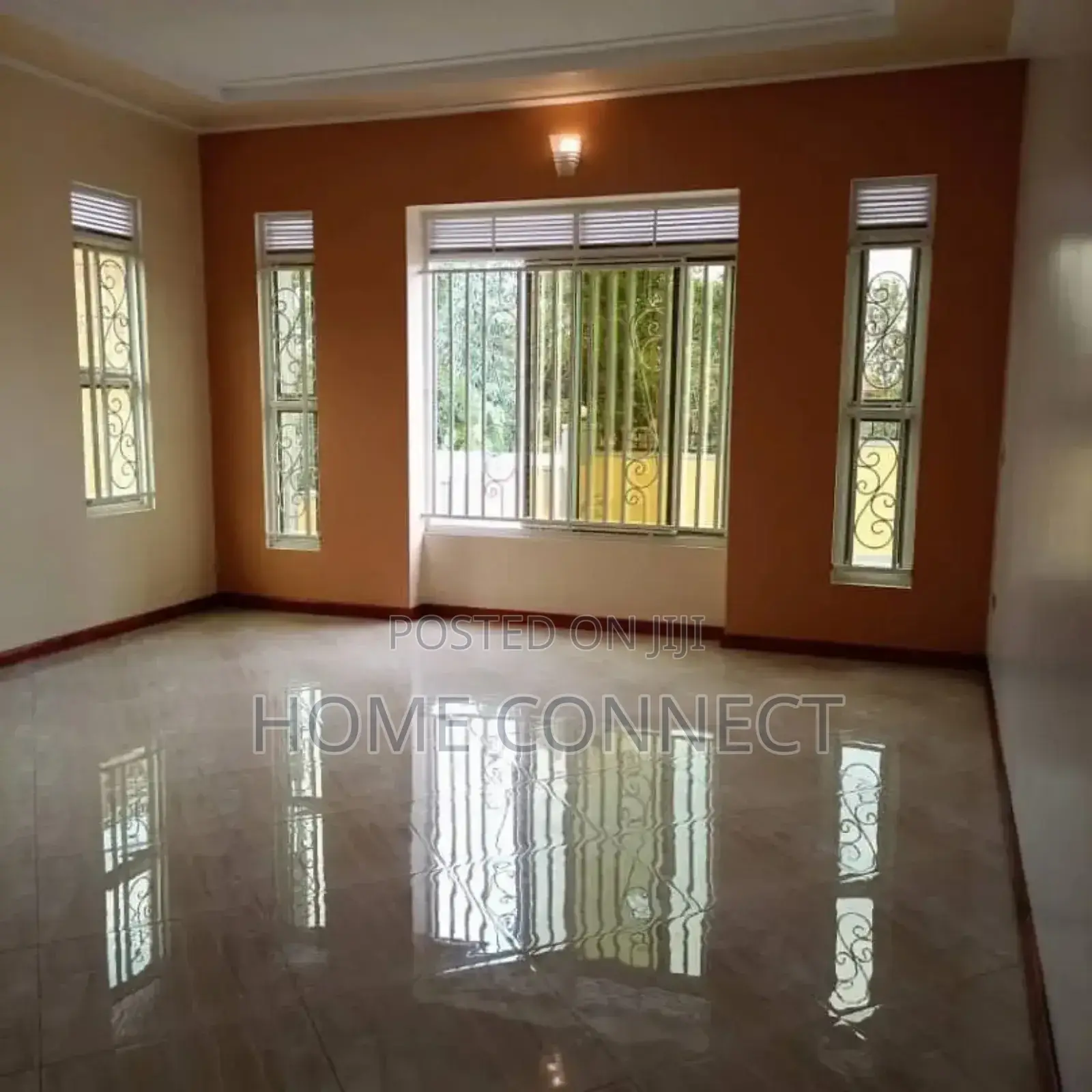 4bdrm Bungalow in Bwebajja Akright, Central Division for rent