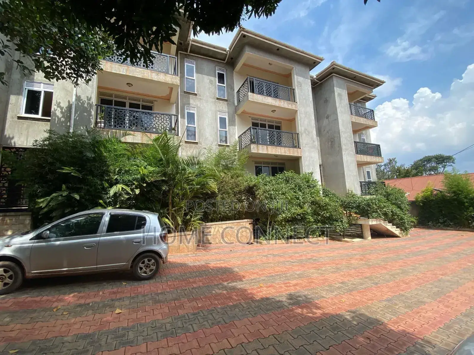2bdrm Apartment in Muyenga Kironde Rd, Central Division for rent