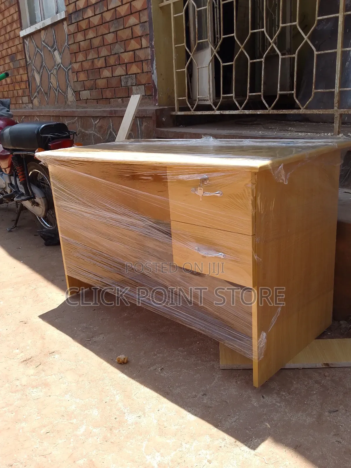 Brand New Office Tables With Beach Colour/ Office Table