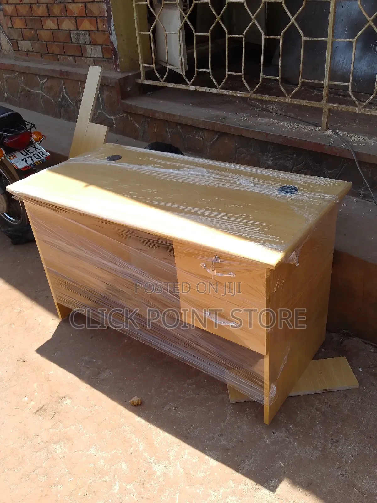 Brand New Office Tables With Beach Colour/ Office Table