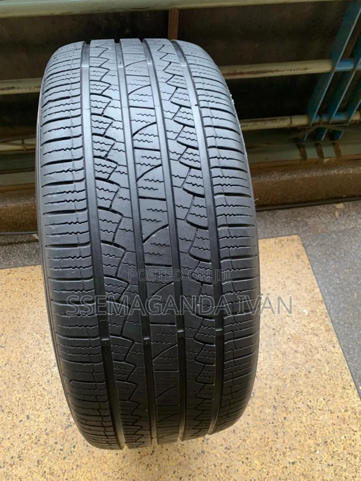 285/50r20 Foreign Used Tyre Hilo(Sport Xv)