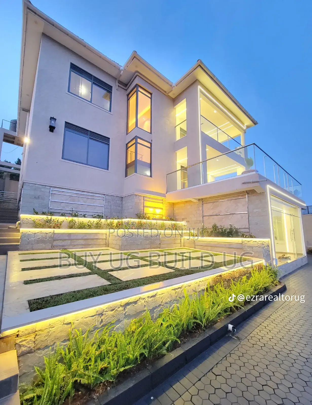 5bdrm Mansion in Namulanda Entebbe, Division B for sale