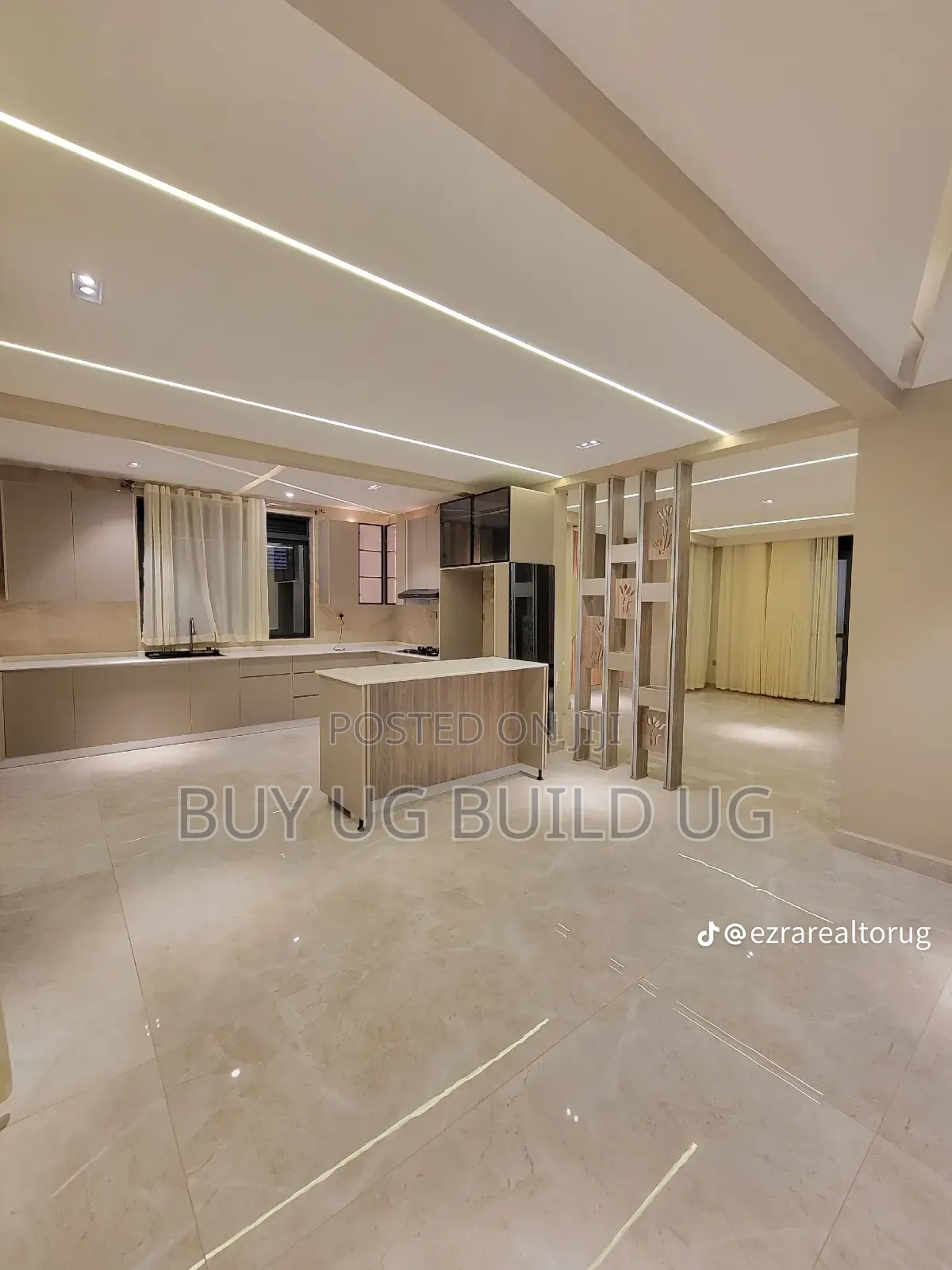 5bdrm Mansion in Namulanda Entebbe, Division B for sale