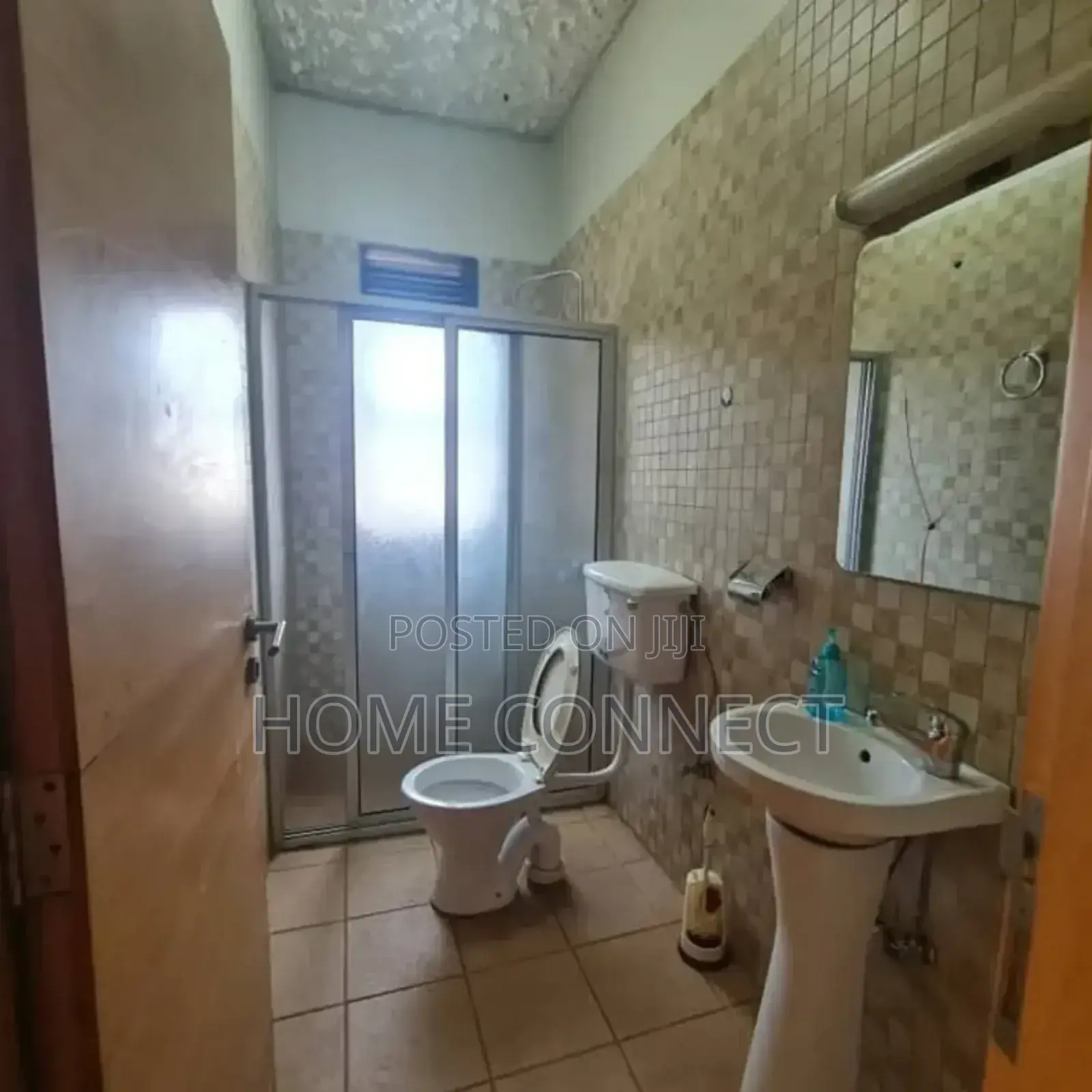 4bdrm Duplex in Muyenga, Central Division for rent