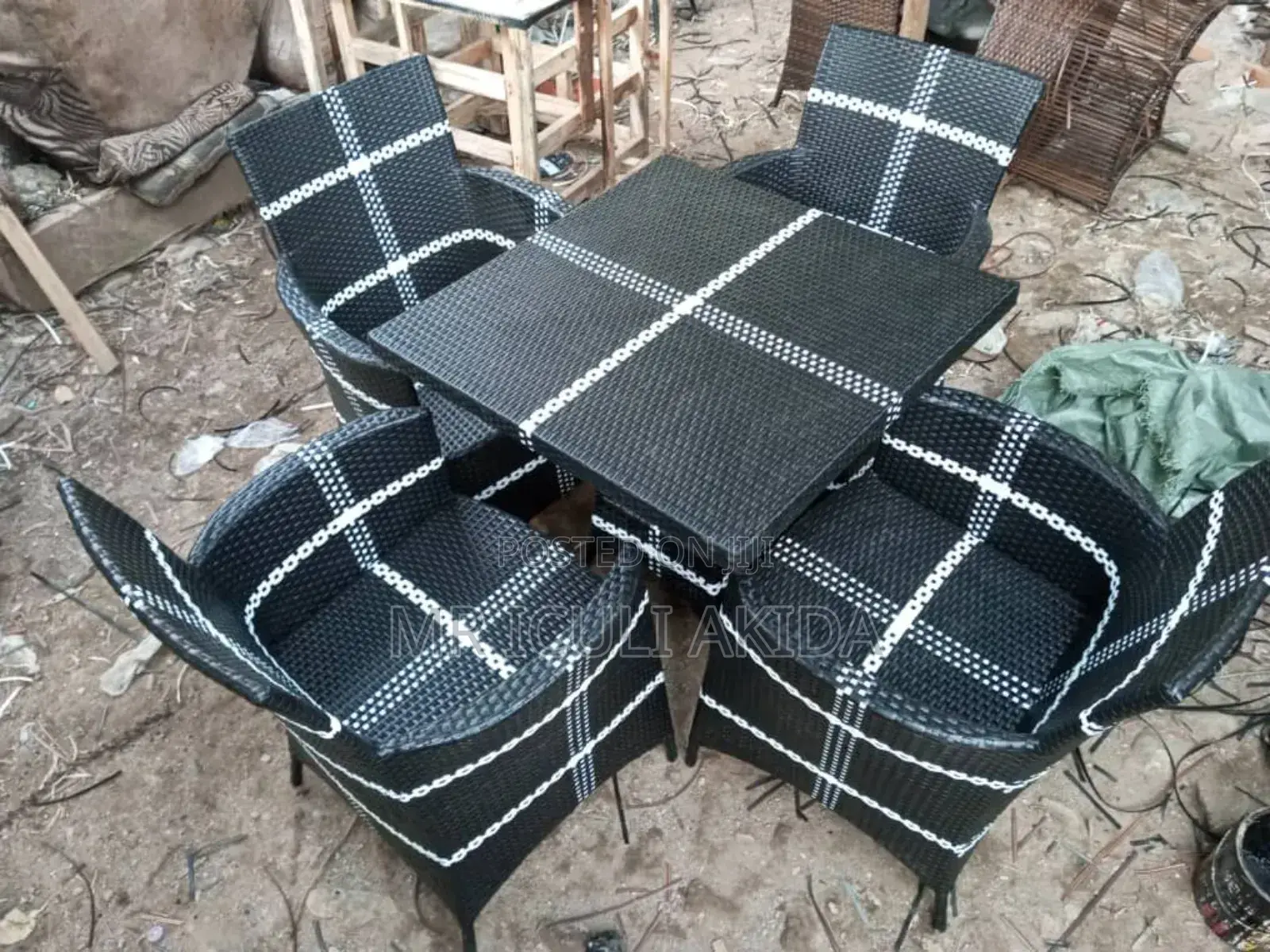 4seater WTH Centre Table Woven Outdor Rattan Craft Chair Set