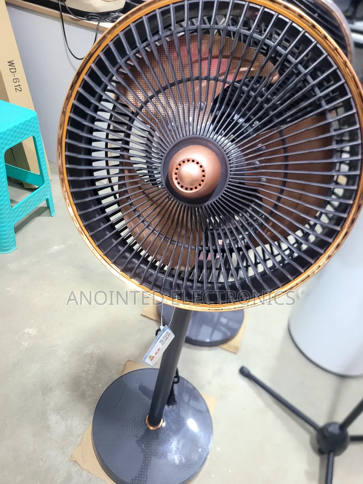 Incredible Fan With a Remote