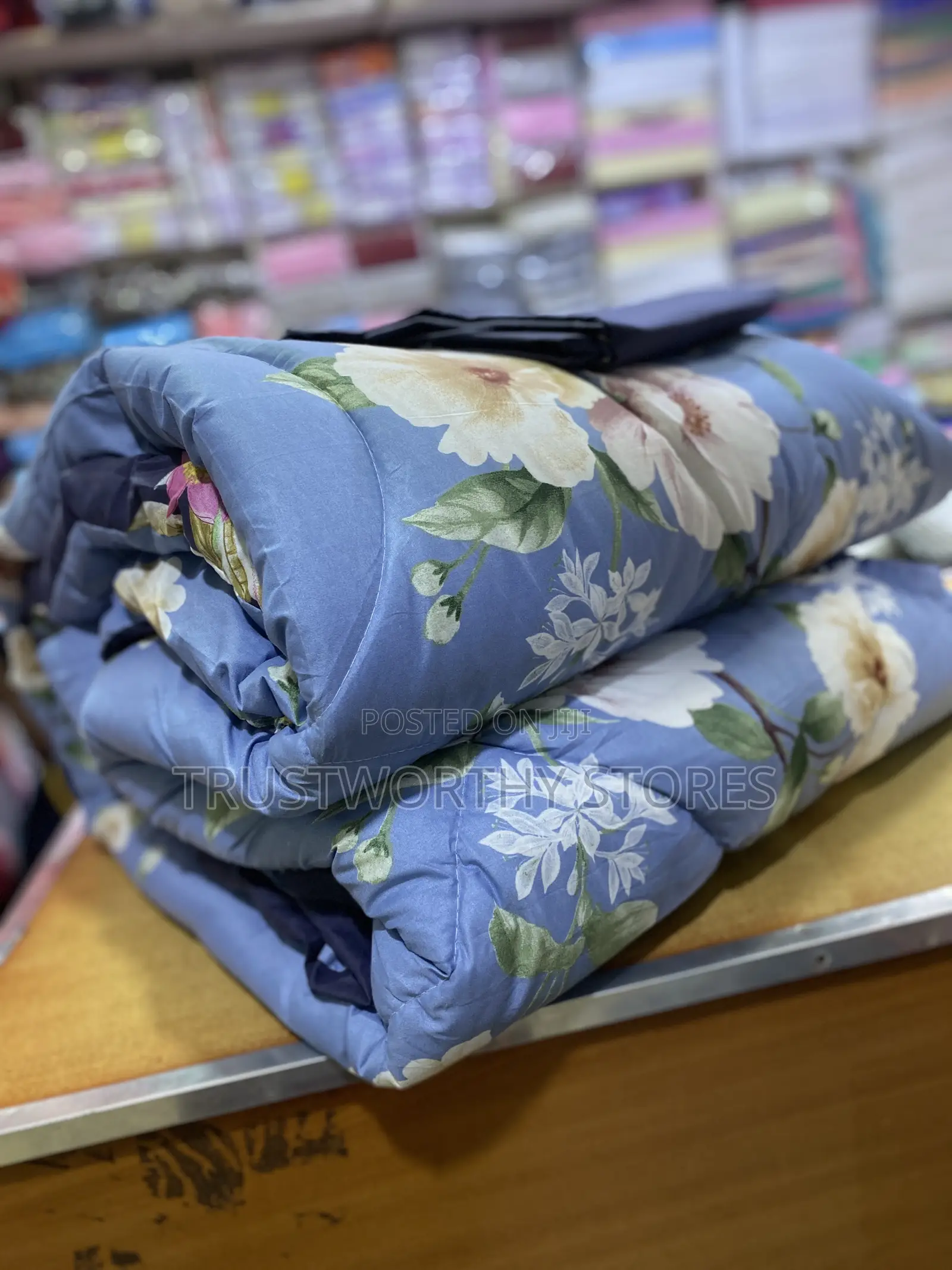 4pc Floral Duvet - 5by6 With 2 Pillowcases and 1 Bedsheet