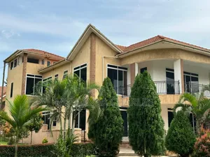 6bdrm Duplex in Fs Properties Ltd, Rubaga for sale