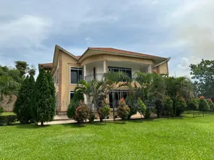 6bdrm Duplex in Fs Properties Ltd, Rubaga for sale