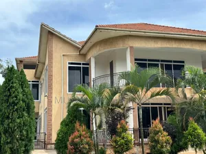6bdrm Duplex in Fs Properties Ltd, Rubaga for sale