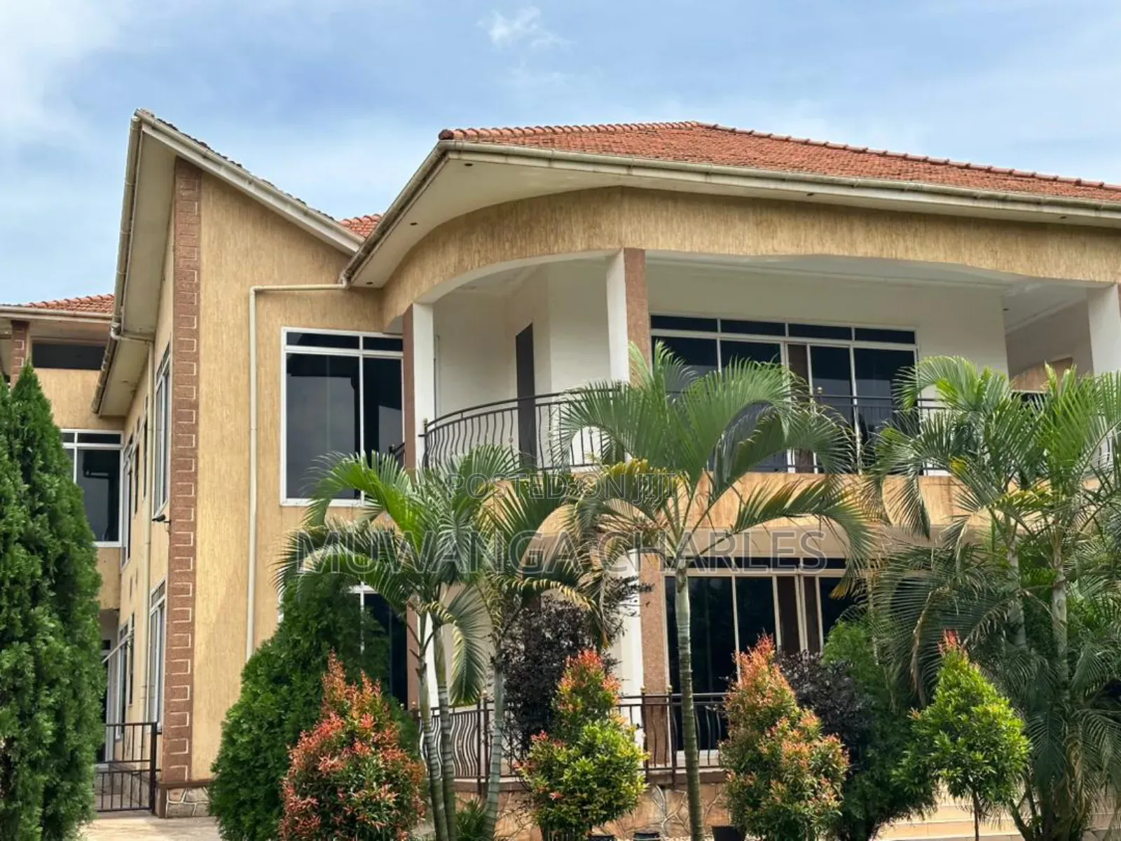 6bdrm Duplex in Fs Properties Ltd, Rubaga for sale