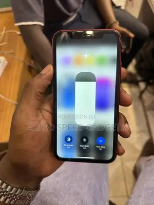 Apple iPhone 11 128 GB Red