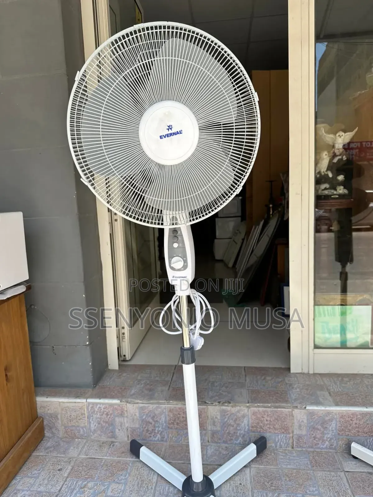 Evernal 16" Stand Fan - S40nk-Rx Model