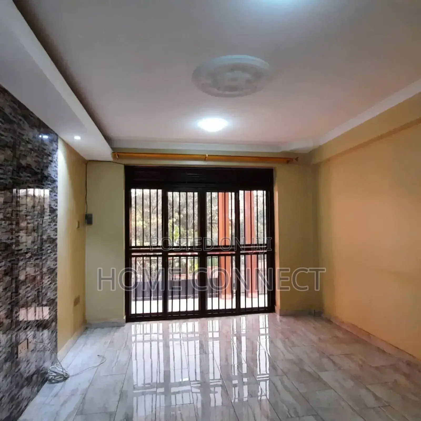 2bdrm Apartment in Muyenga Kironde Road, Central Division for rent