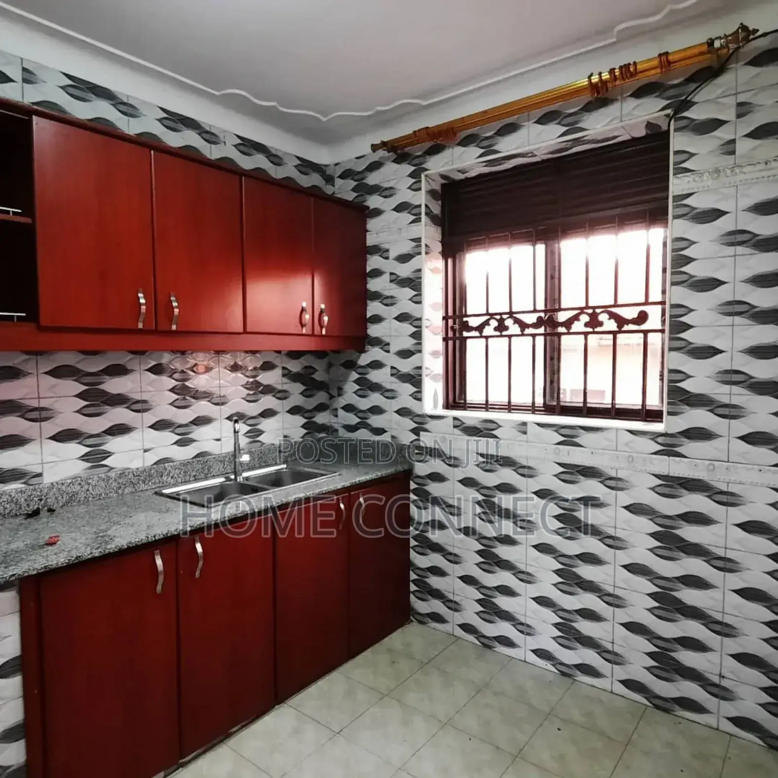 2bdrm Apartment in Muyenga Kironde Road, Central Division for rent