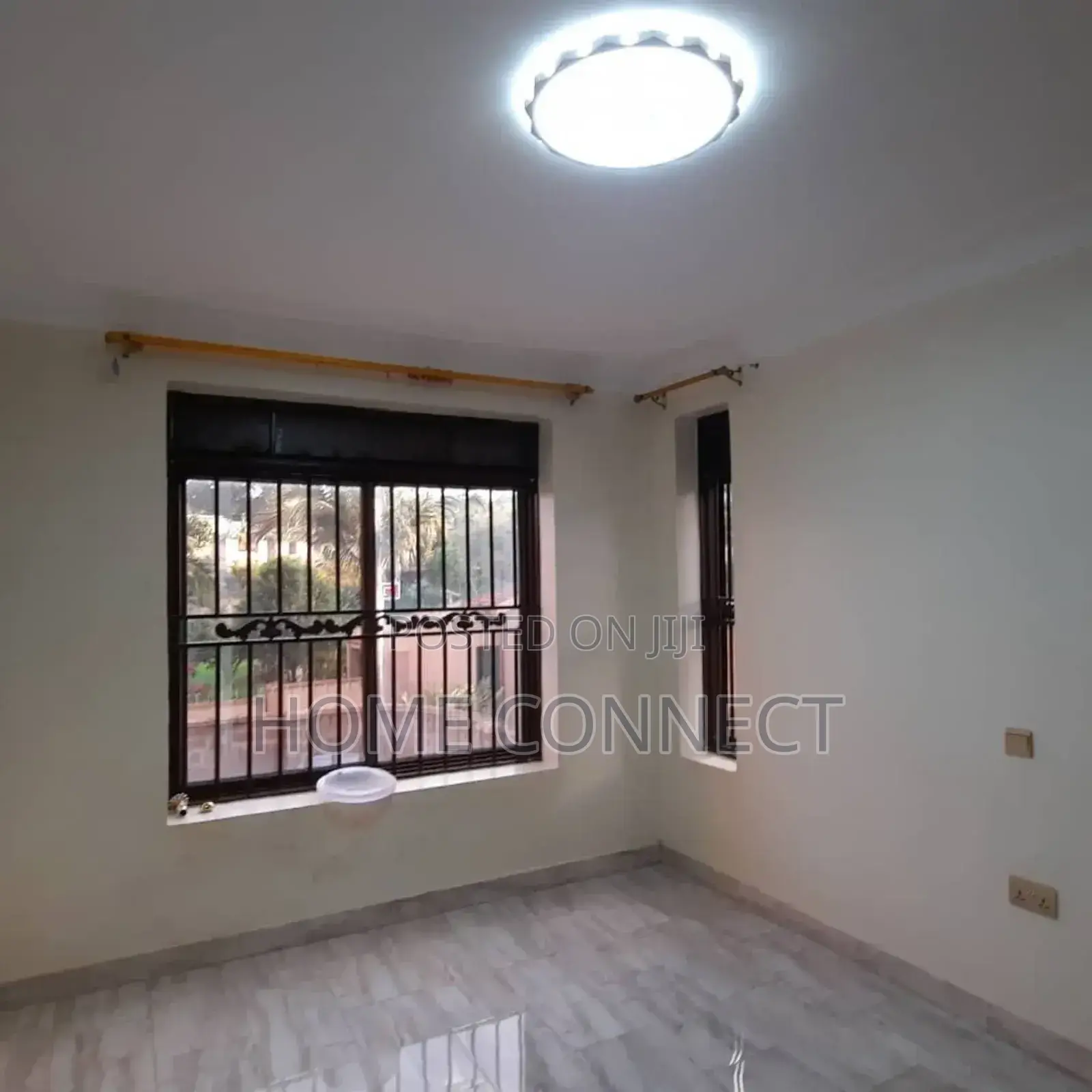 2bdrm Apartment in Muyenga Kironde Road, Central Division for rent