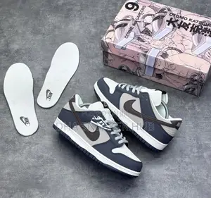 Photo - Nike Sb Dunk Low With Blue and Brown