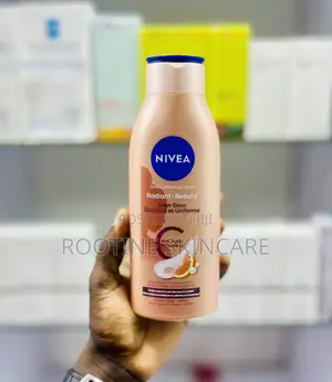 Photo - Nivea Radiant Beauty Even Glow 95% Vitamin C Body Lotion