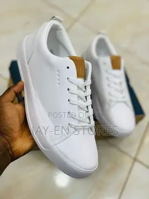 Ecco Sneakers