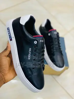 Ecco Sneakers
