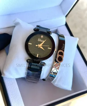 Dior Women's Gift Box Watch With a Bracelet Black