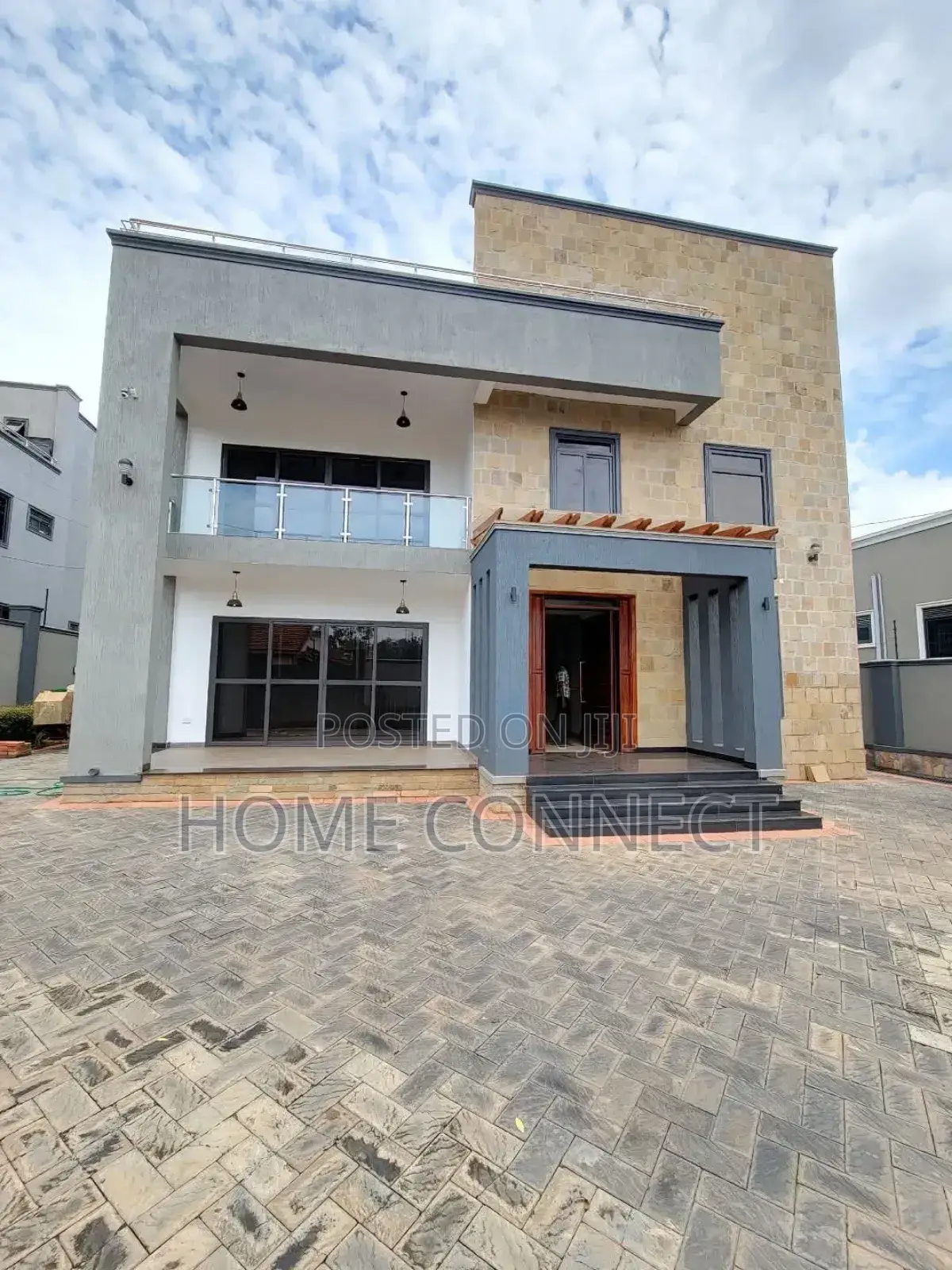 4bdrm Duplex in Muyenga, Central Division for rent