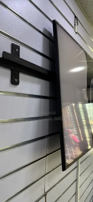 Samsung Qled Tv Q60r HDR Smart Tv Used for About 1 Year