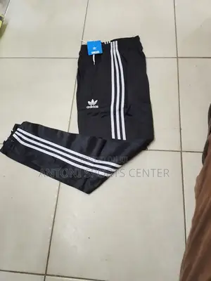 Track Black Color