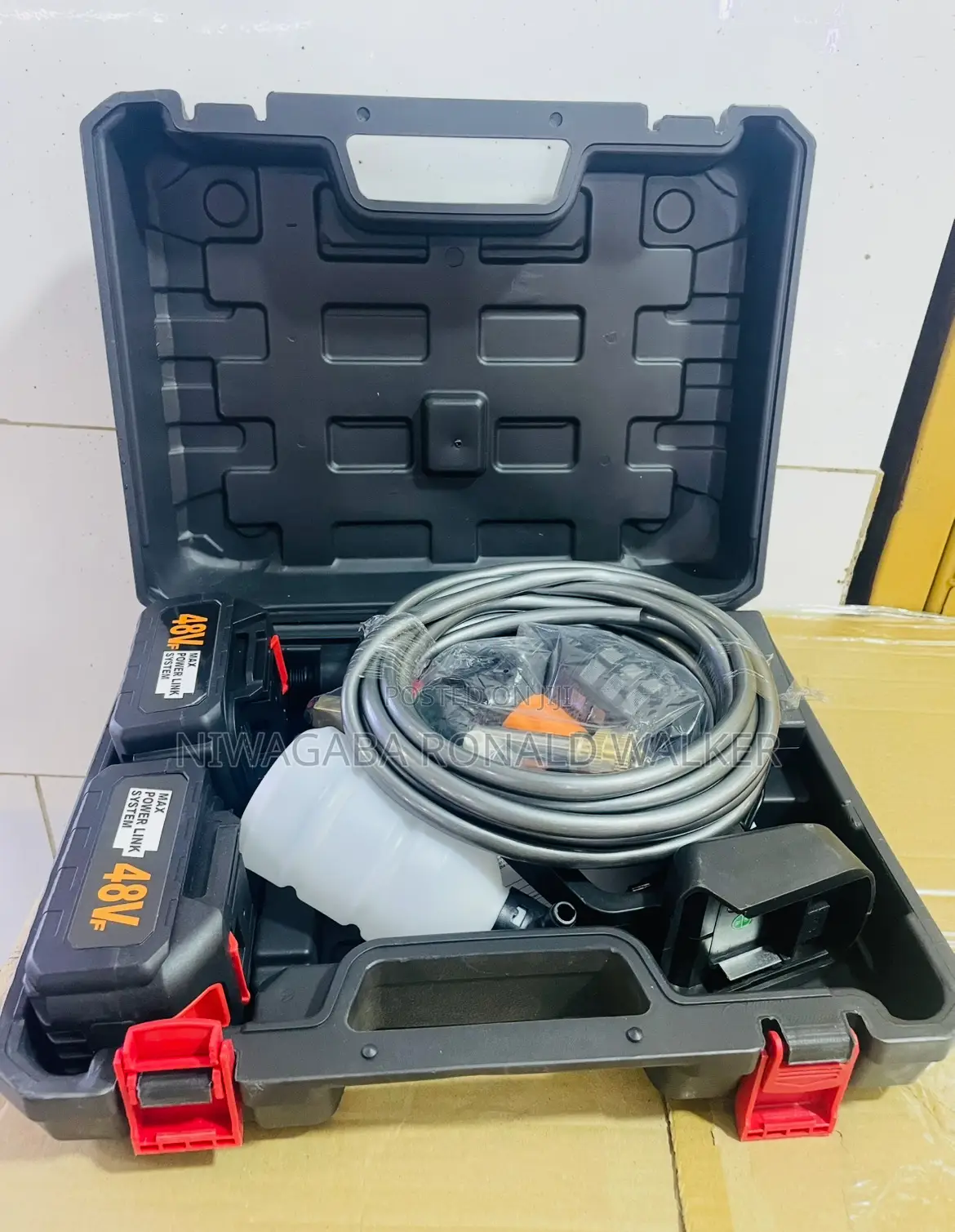 Double Battery Portable Car Washer / Pesticide Sprayer Gun