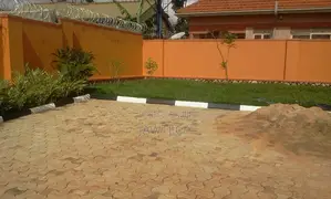 Furnished 3bdrm House in Kira for sale
