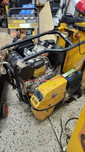Concrete Cutter/ Floor Saw Key to Start