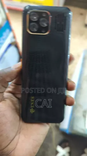 New Mobile Phone 8 GB Black